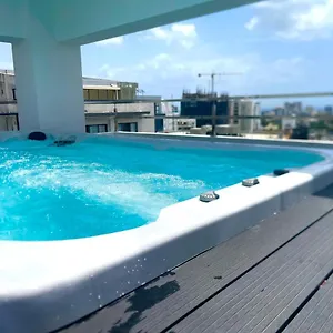 Apartment Downtown Luxury Naco: 2br 2ba, Santo Domingo